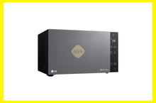 Cargar imagen en el visor de la galería, Microondas LG Smart Inverter NeoChef™ de 1,5 pies de capacidad, color negro